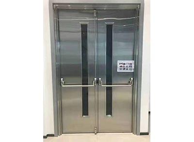 白钢防火门